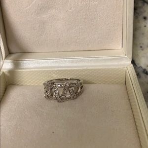 Ashlynn Avenue white gold ring size 7